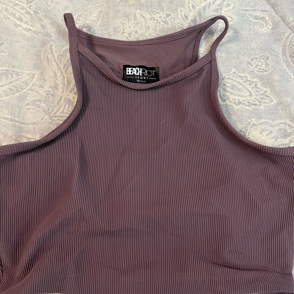 Beach Riot workout top. - Picture 2 of 5